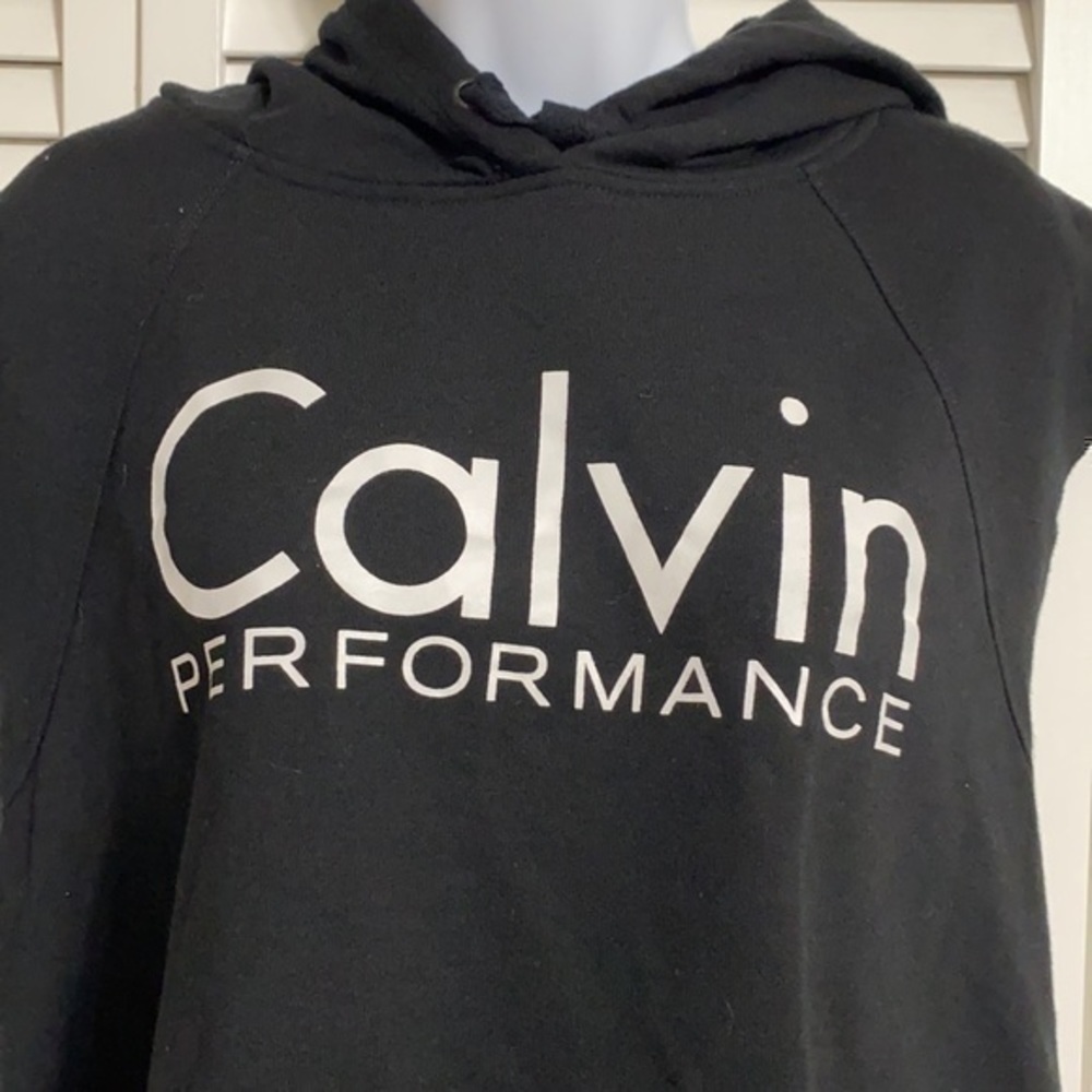 Calvin Klein Performance crop top! - Picture 2 of 6